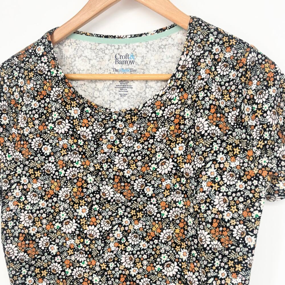 Croft & Barrow Autumn Florals 100% Cotton Classic Tee Size M